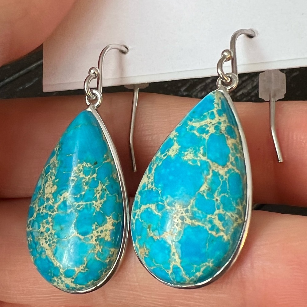 Iris & Lily Earrings - Picture 4 of 10